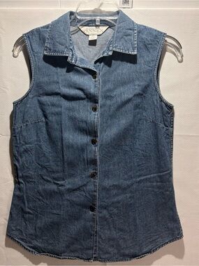 ANNEX Sleeveless Denim Button-Front Top - Medium Blue